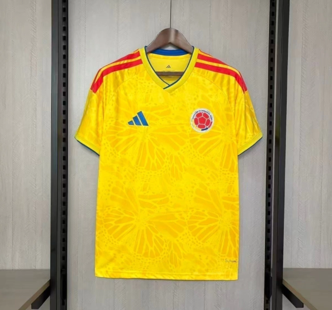 Camisa Colombia 1.1 + Caja mundial 2026